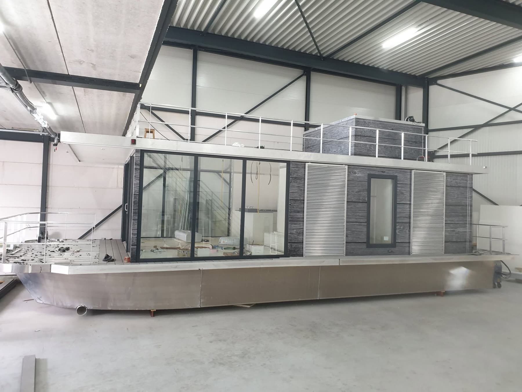 Interieur van een tiny houseboat